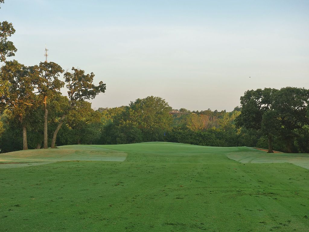 1st Hole at Lincoln Park Golf Course (West) (600 Yard Par 5)